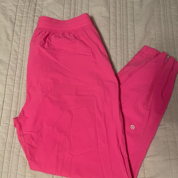 Like new size 10 hot pink lululemon joggers. - Picture 1 of 3